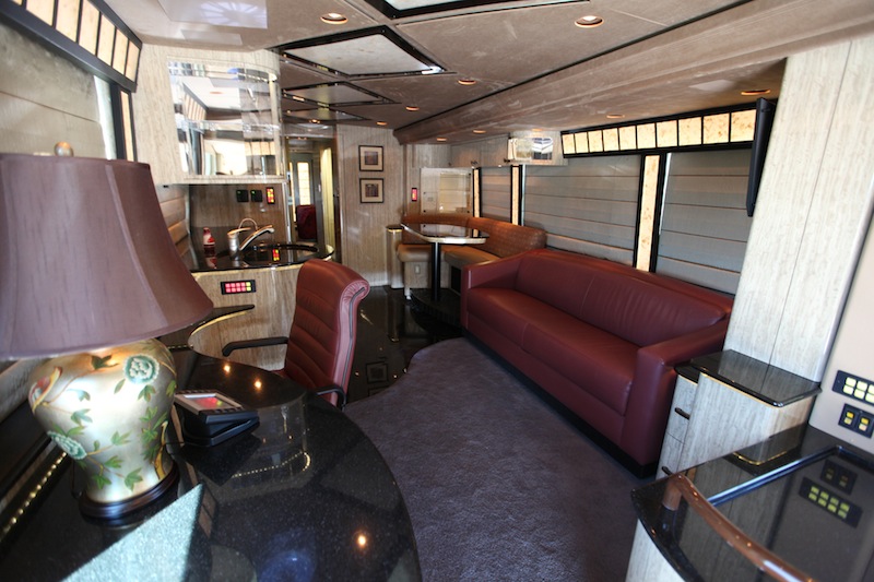 2008 Prevost Marathon H3-45