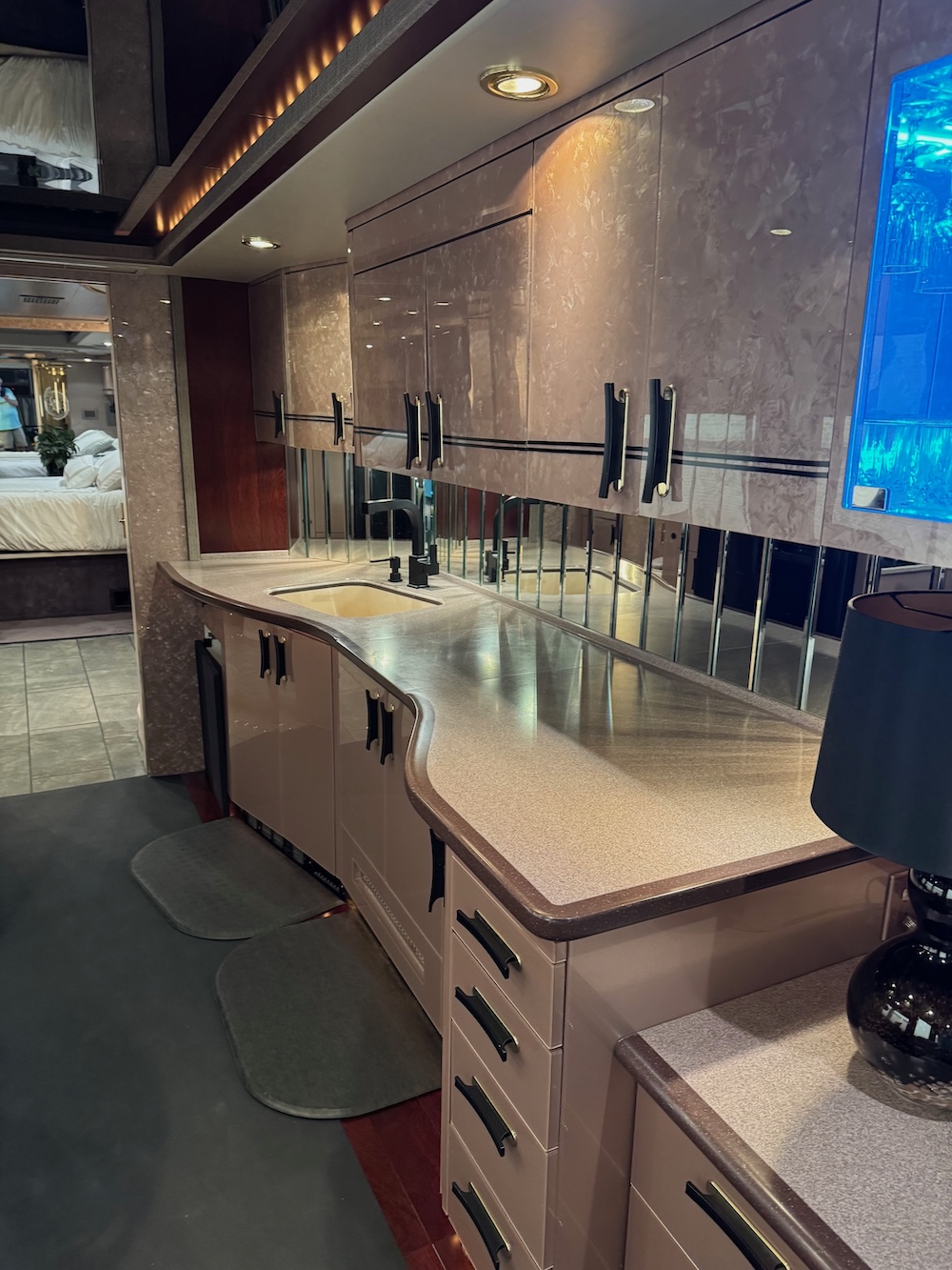 1995 Prevost Country Coach XLFor Sale