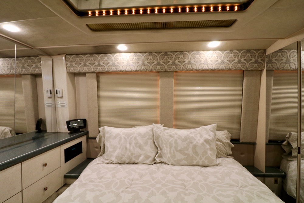 1995 Prevost Royale XL For Sale