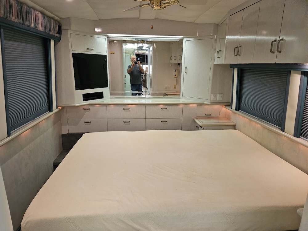 1998 Prevost  Angola For Sale