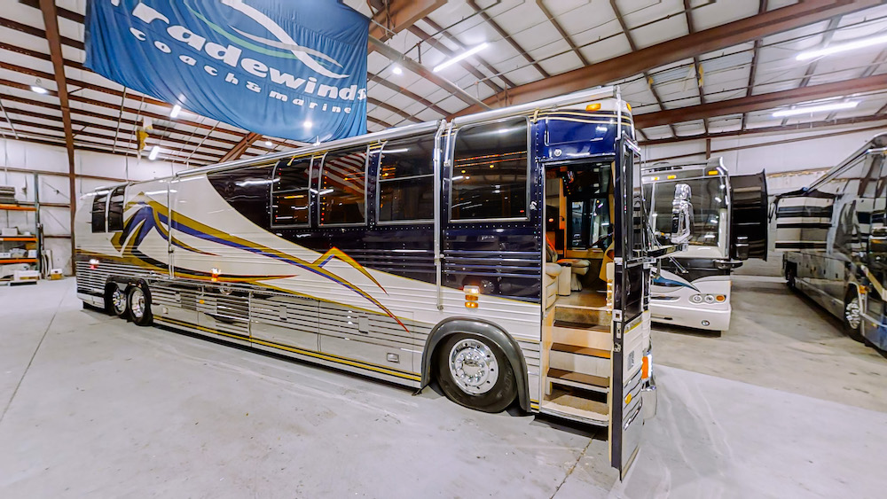 1998 Prevost Featherlite XL For Sale