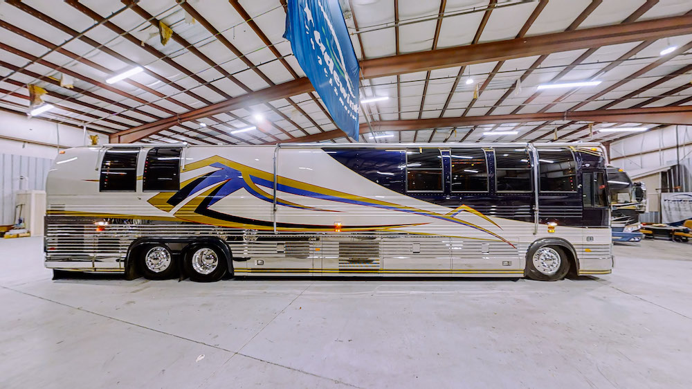 1998 Prevost Featherlite XL For Sale