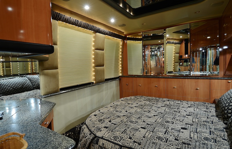 1998 Prevost Liberty XL For Sale