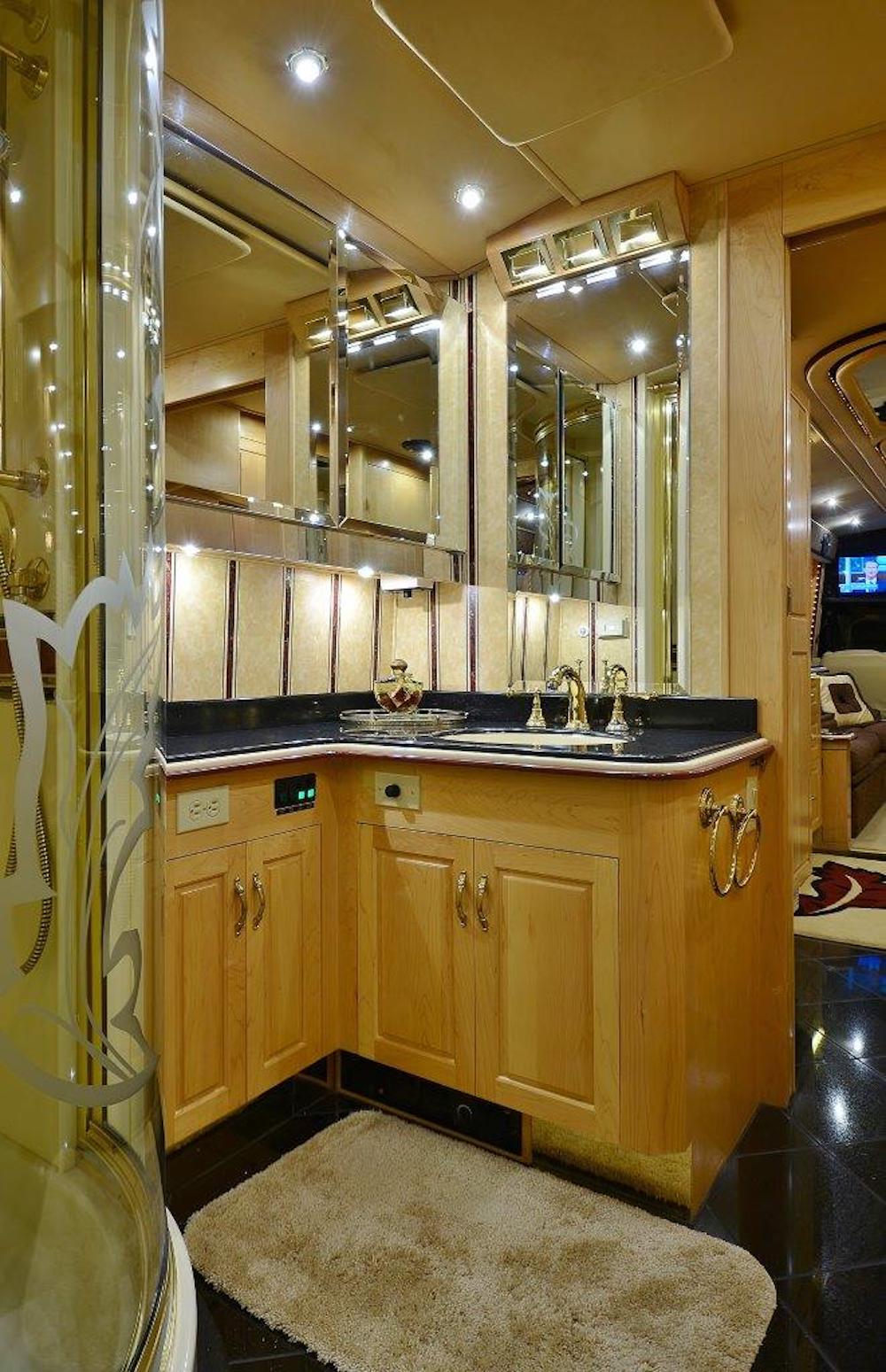 1998 Prevost Royale XL For Sale