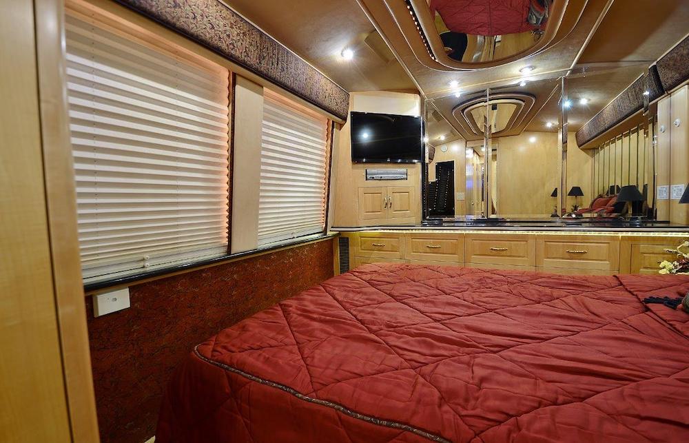 1998 Prevost Royale XL For Sale