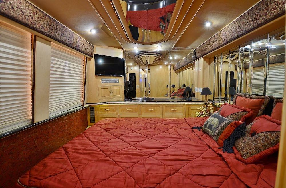 1998 Prevost Royale XL For Sale