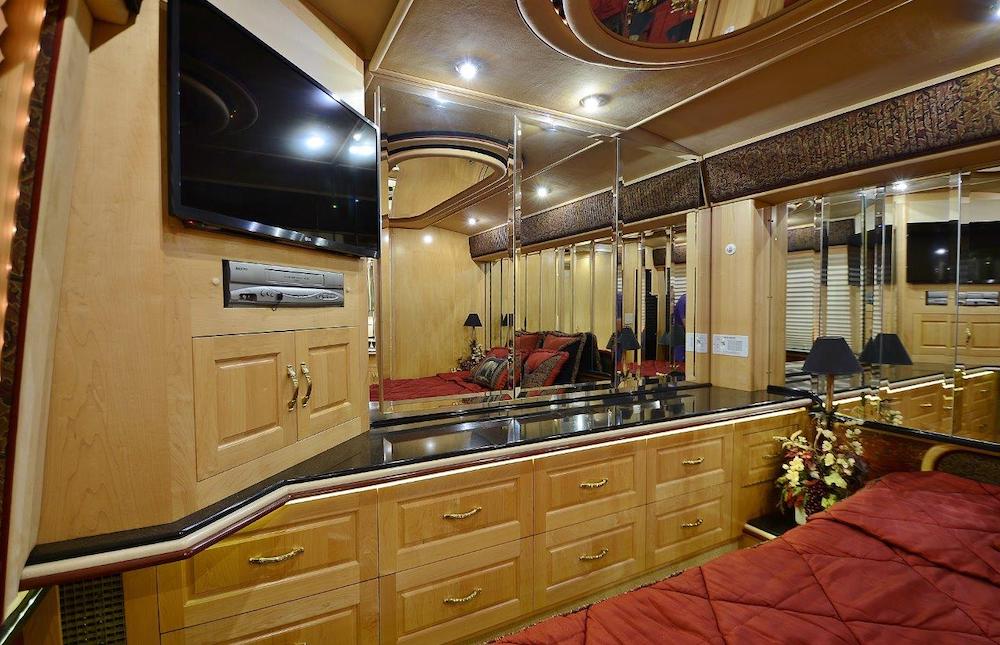 1998 Prevost Royale XL For Sale