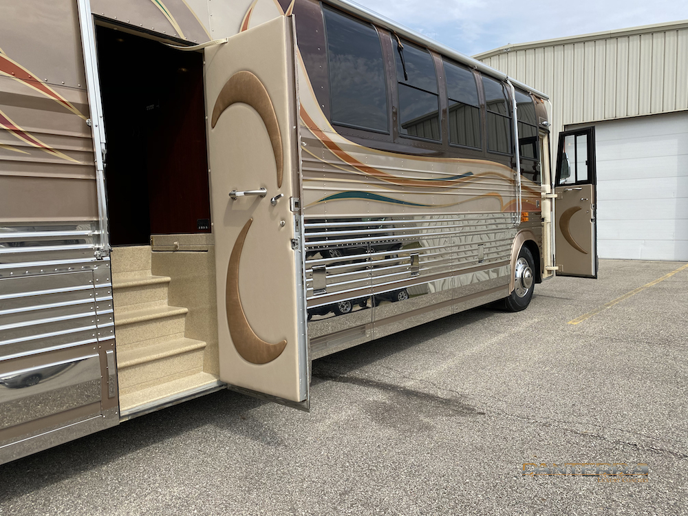 1999 Prevost Angola XL For Sale