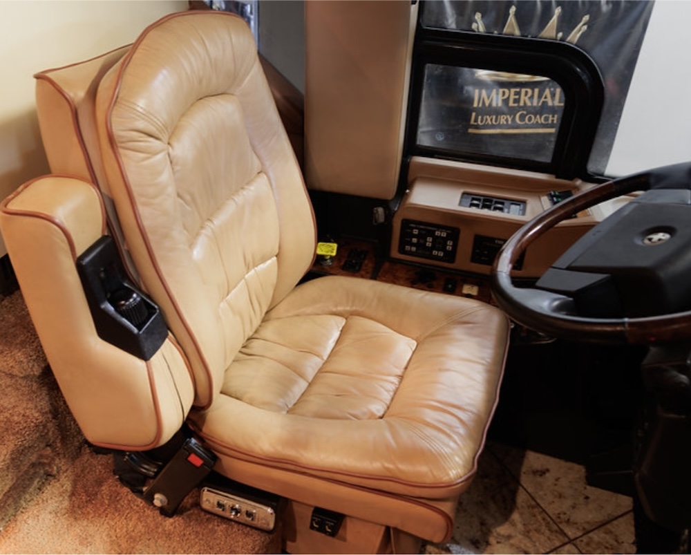 1999 Prevost Featherlite H3-45 For Sale