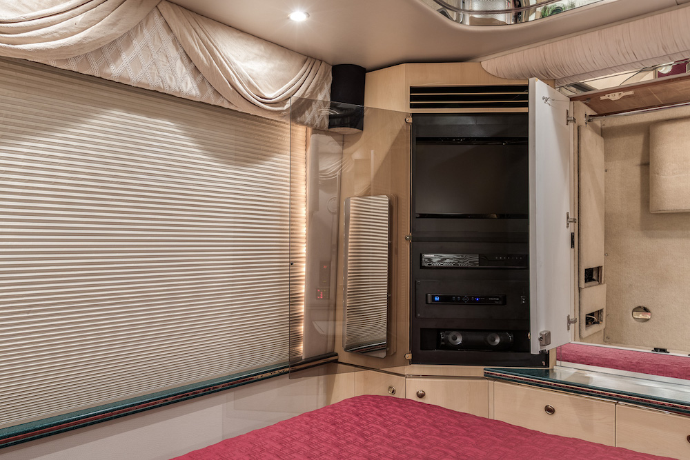 1999 Prevost Featherlite H3-45 For Sale