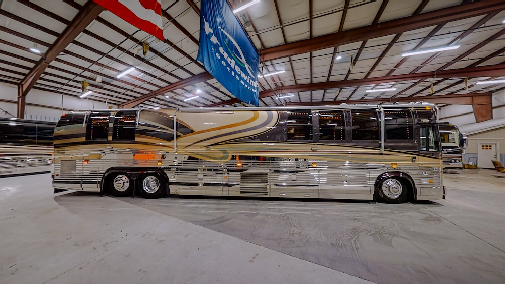 1999 Prevost Liberty XL For Sale