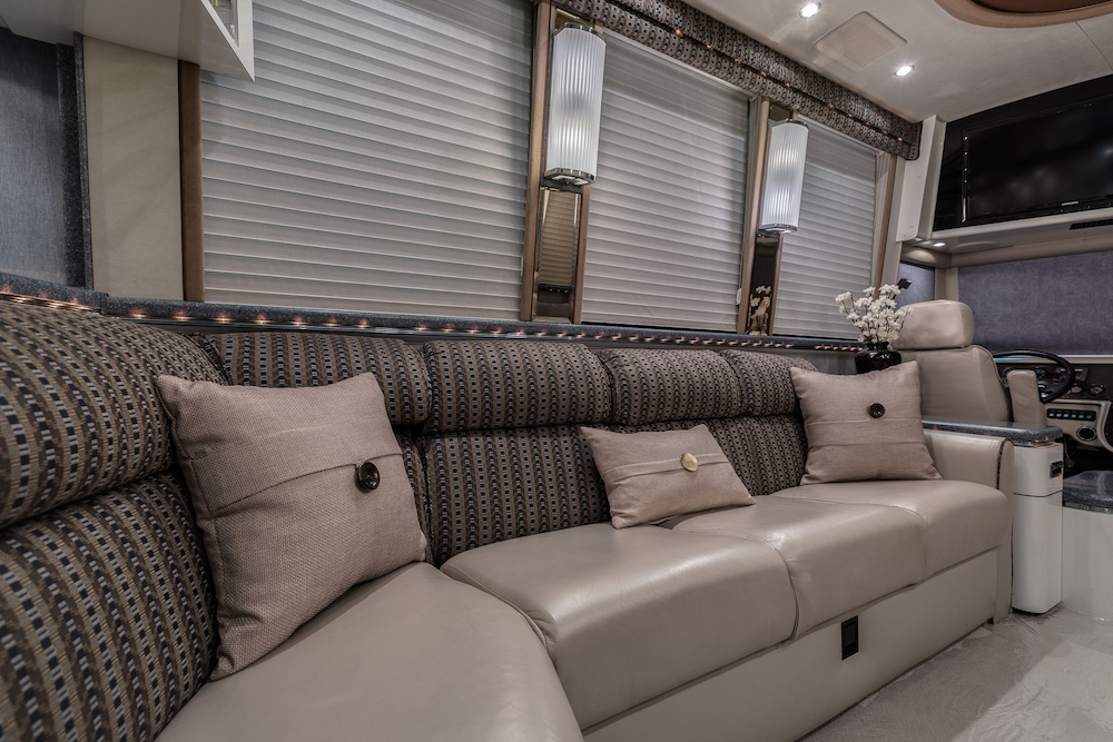 1999 Prevost Marathon XL For Sale