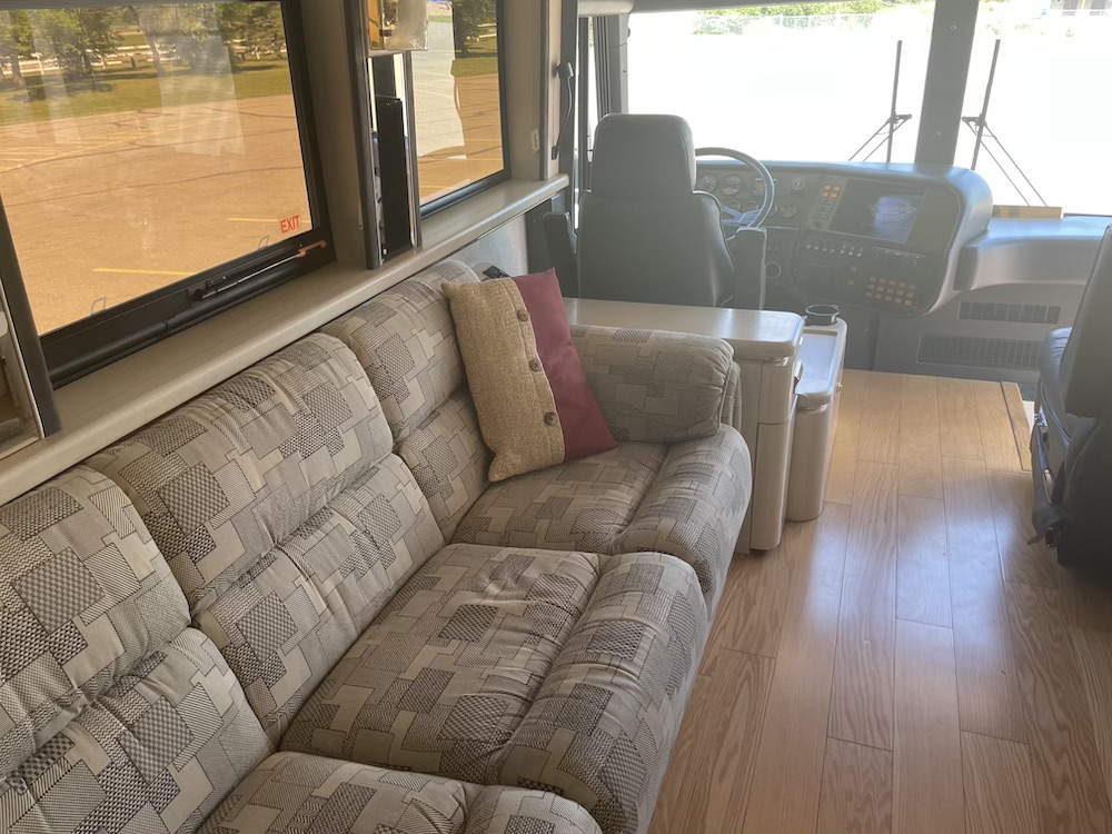 1999 Prevost Marathon XL For Sale