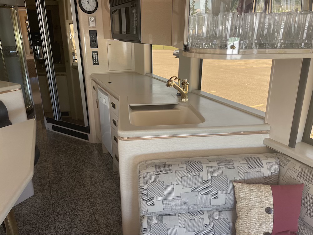 1999 Prevost Marathon XL For Sale