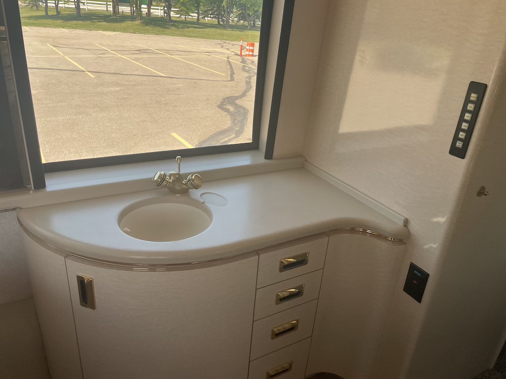 1999 Prevost Marathon XL For Sale