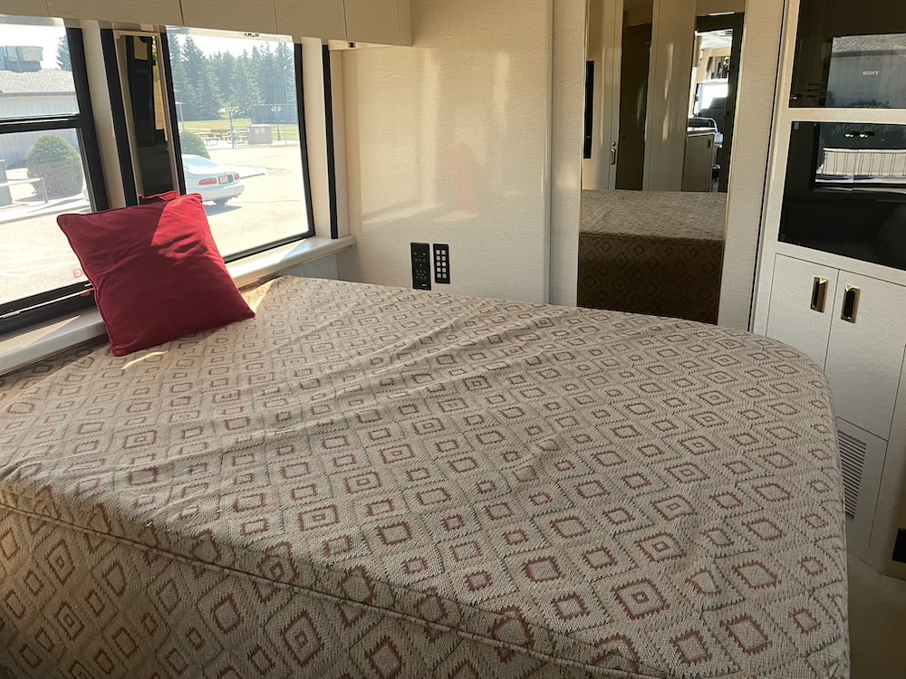 1999 Prevost Marathon XL For Sale