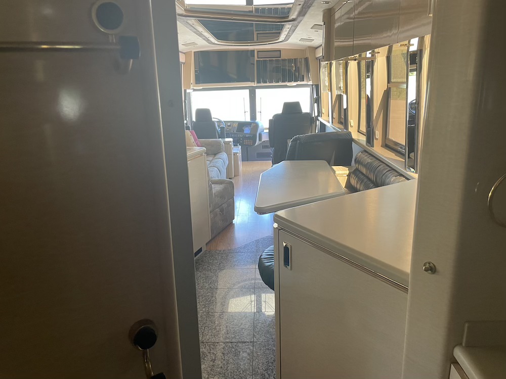 1999 Prevost Marathon XL For Sale