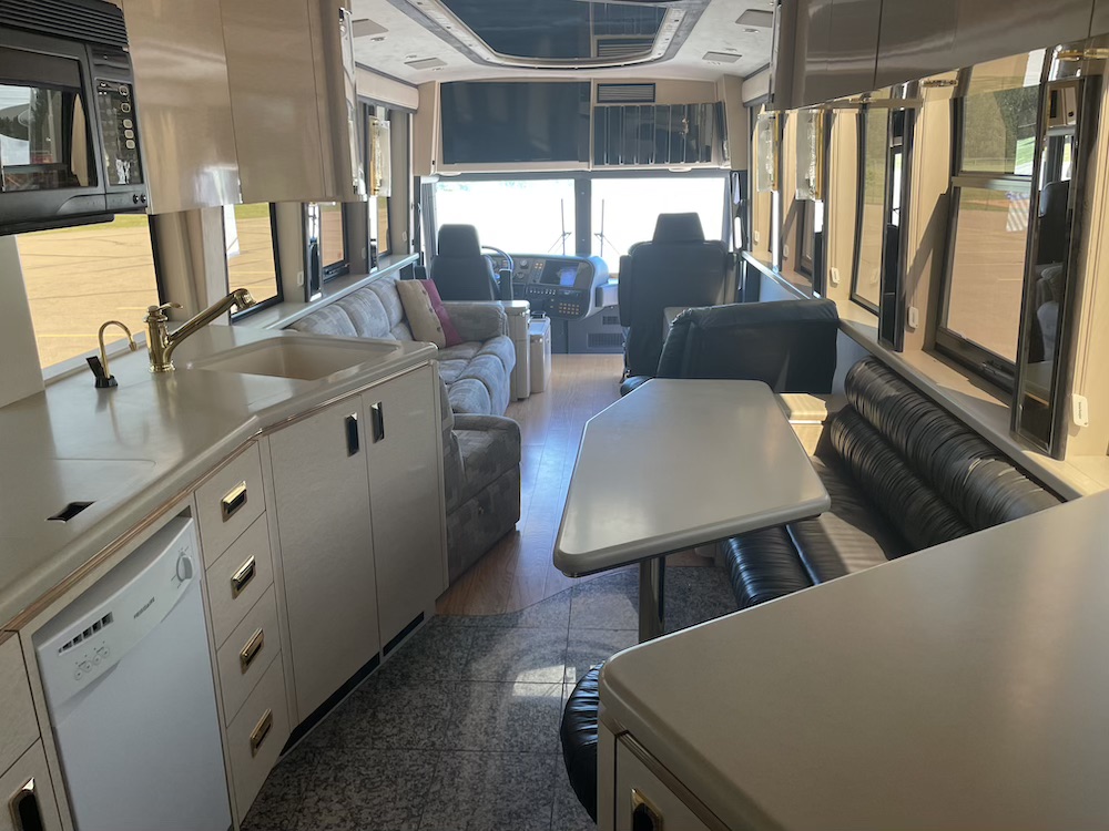1999 Prevost Marathon XL For Sale
