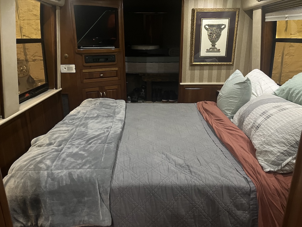 1999 Prevost Royale XL For Sale