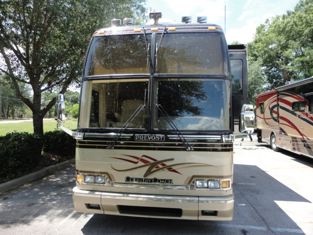 2000 Prevost Country Coach H3-45