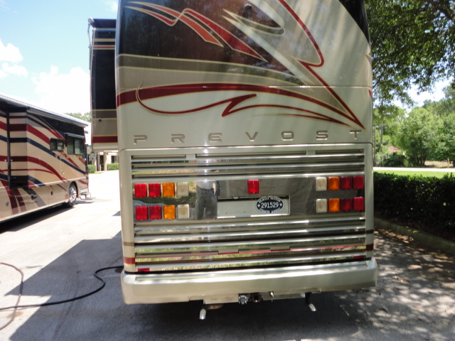 2000 Prevost Country Coach H3-45