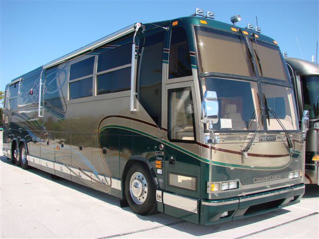 2000 Prevost Country Coach H3-45