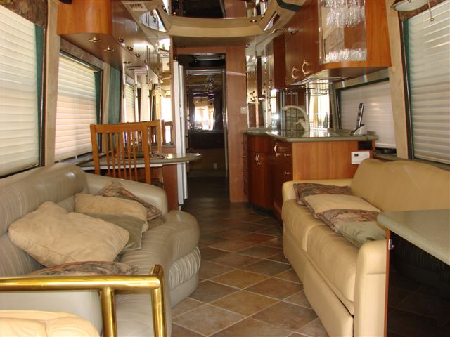 2000 Prevost Country Coach H3-45