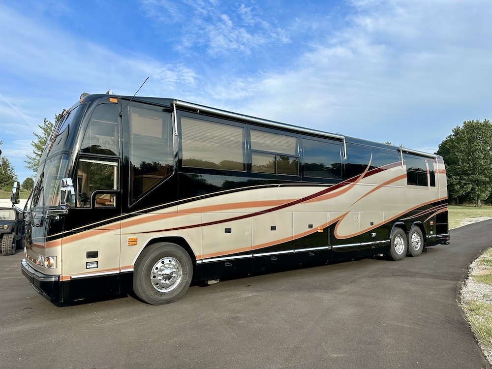 2000 Prevost Custom Coach  H3-45 For Sale