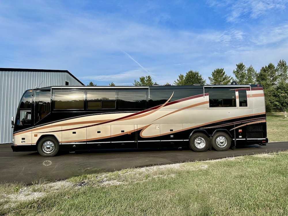 2000 Prevost Custom Coach  H3-45 For Sale