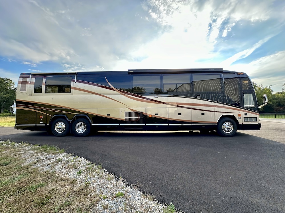 2000 Prevost Custom Coach  H3-45 For Sale