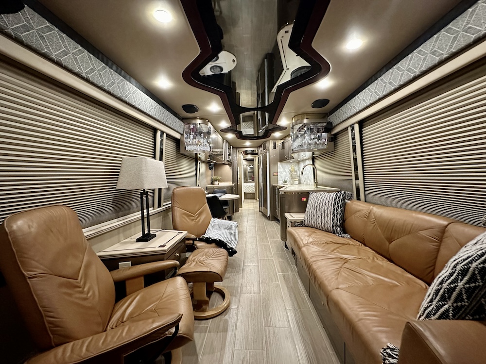 2000 Prevost Custom Coach  H3-45 For Sale