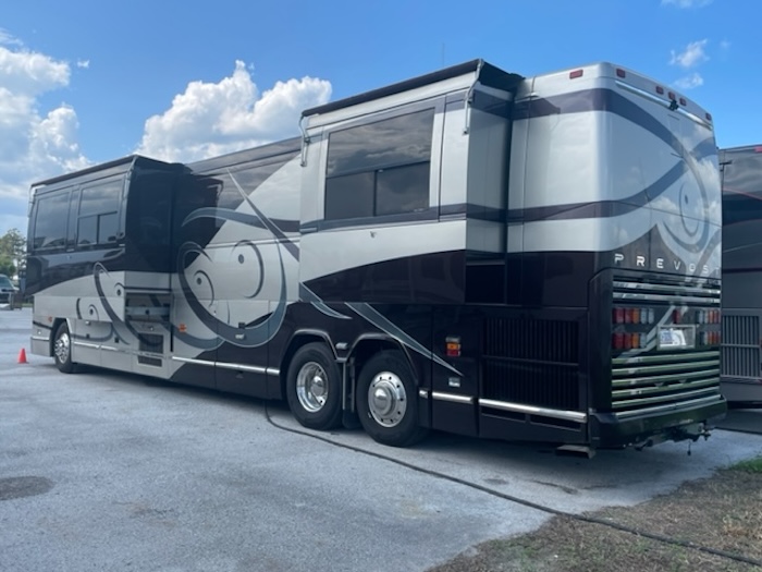 2000 Prevost Featherlite  H3-45 For Sale