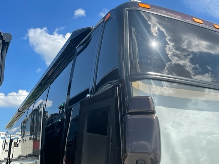 2000 Prevost Featherlite  H3-45 For Sale