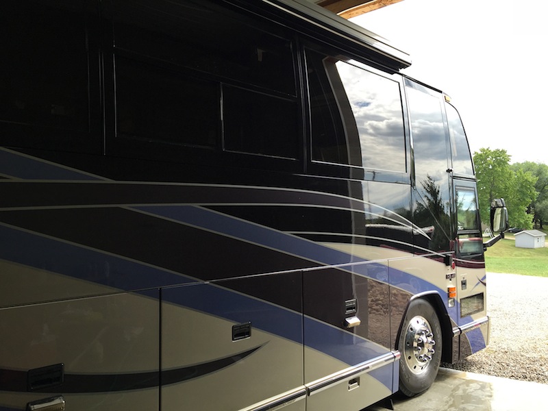 2000 Prevost Featherlite H3-45 For Sale