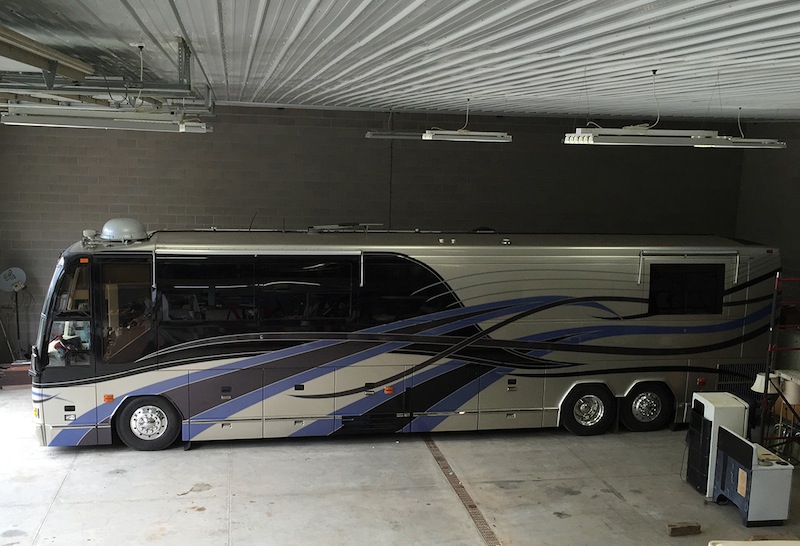 2000 Prevost Featherlite H3-45 For Sale