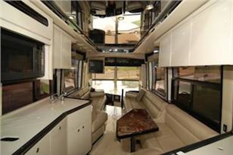 2000 Prevost Featherlite H3-45 For Sale