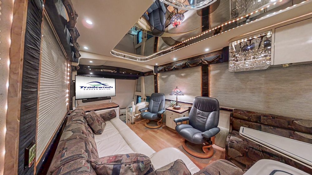 2000 Prevost Featherlite H3-45 For Sale