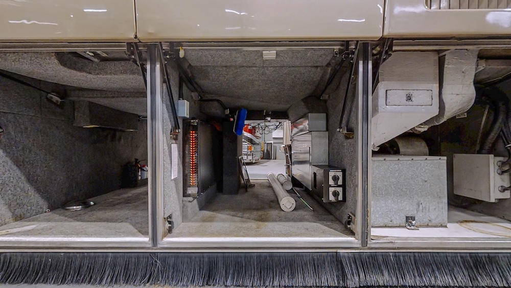 2000 Prevost Featherlite H3-45 For Sale