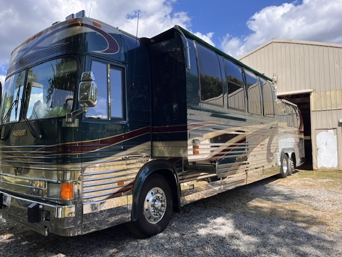 2000 Prevost Featherlite XL For Sale