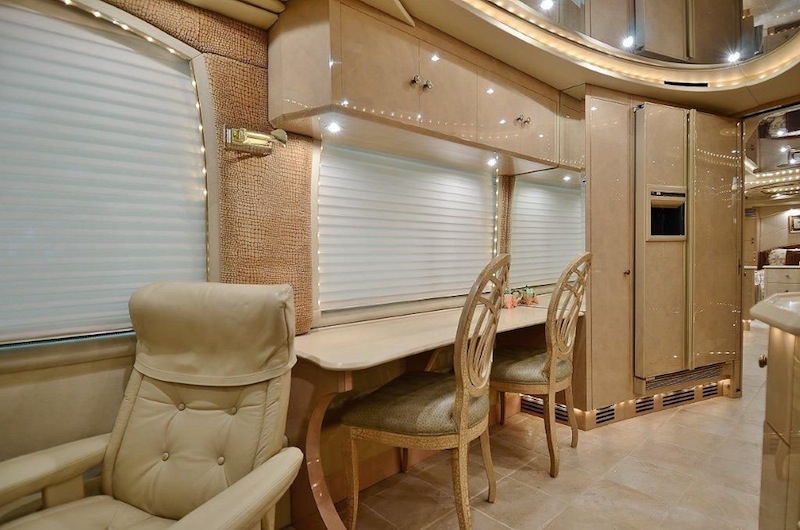 2000 Prevost Liberty H3-45 For Sale