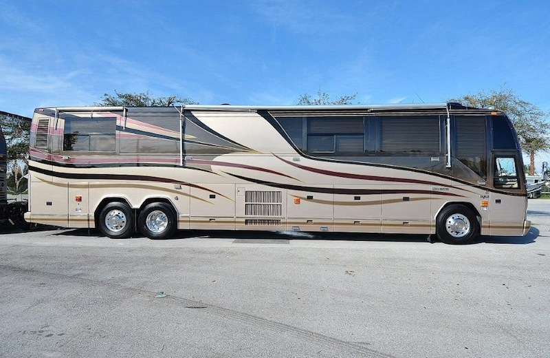 2000 Prevost Liberty H3-45 For Sale