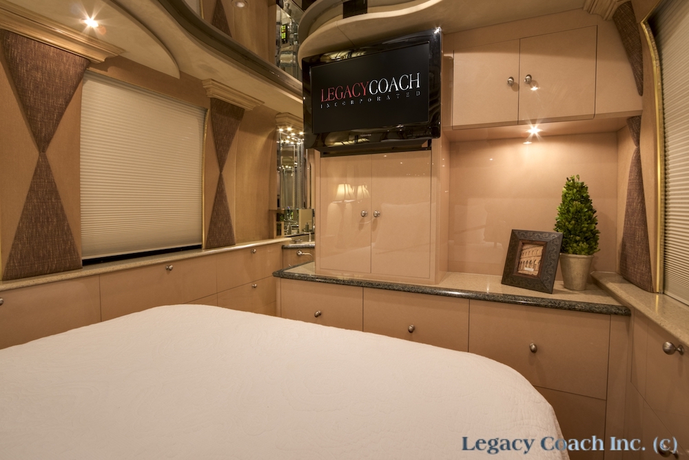 2000 Prevost Liberty XL For Sale