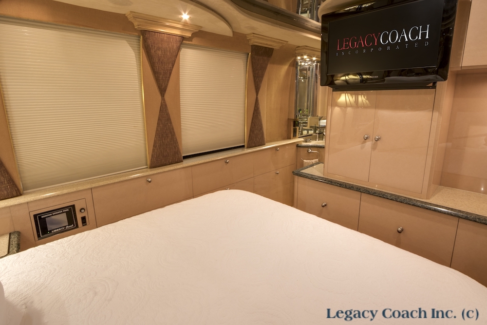 2000 Prevost Liberty XL For Sale