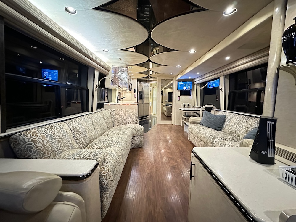 2000 Prevost Marathon H3-45 For Sale