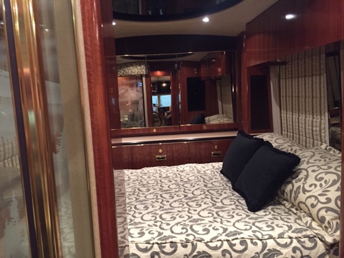 2000 Prevost Marathon XL For Sale