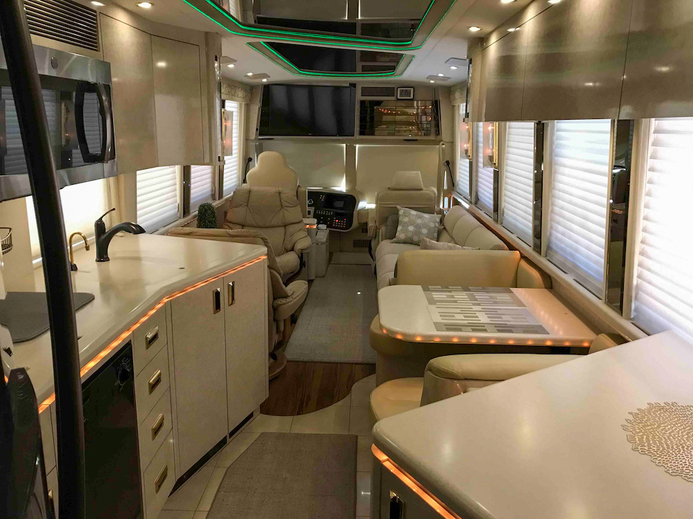 2000 Prevost Marathon XL For Sale