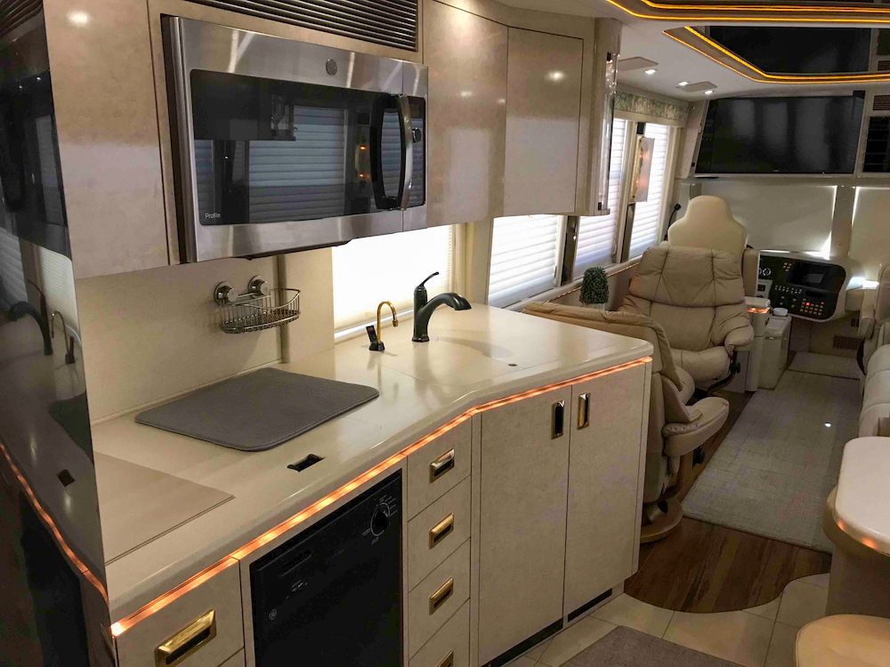 2000 Prevost Marathon XL For Sale