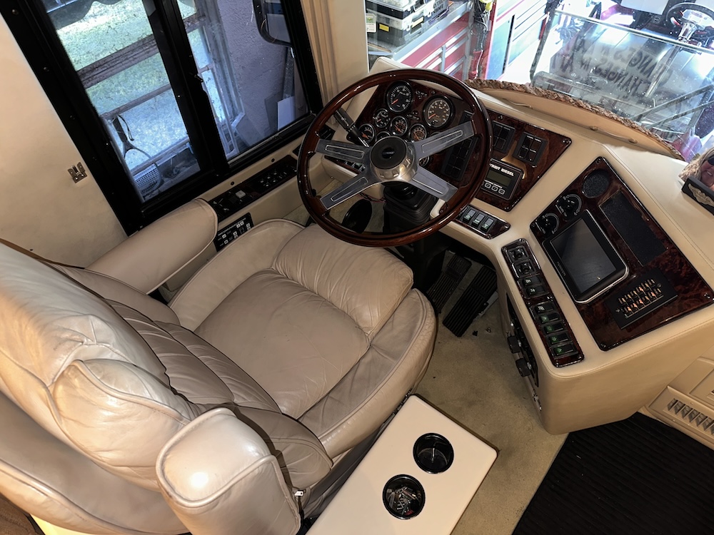 2000 Prevost Vogue XL For Sale