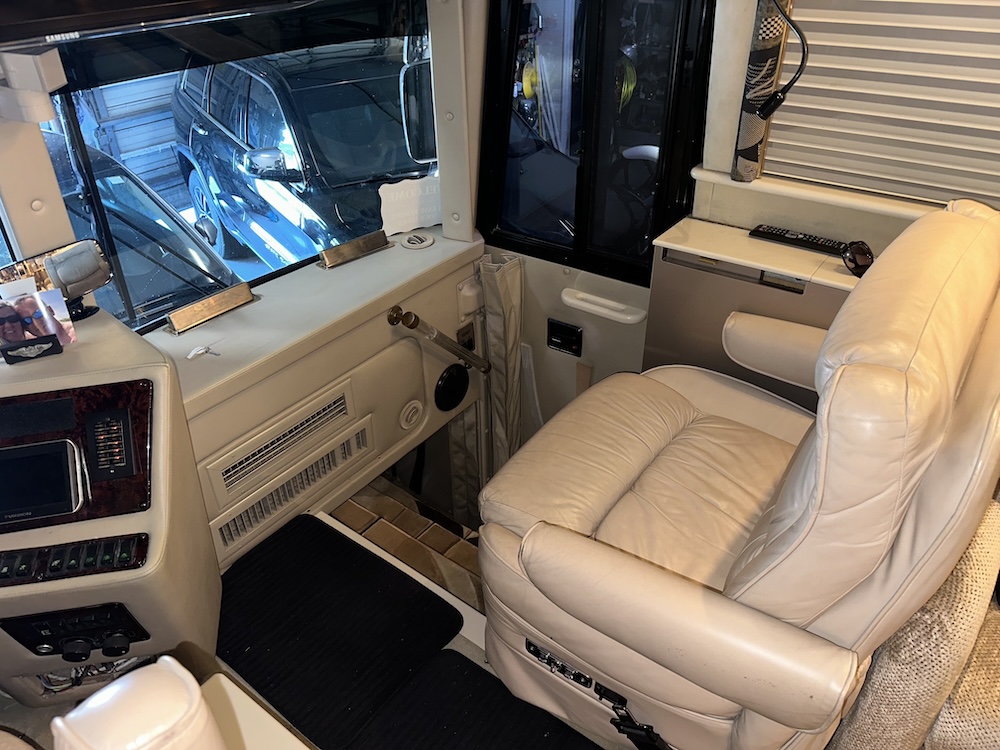 2000 Prevost Vogue XL For Sale