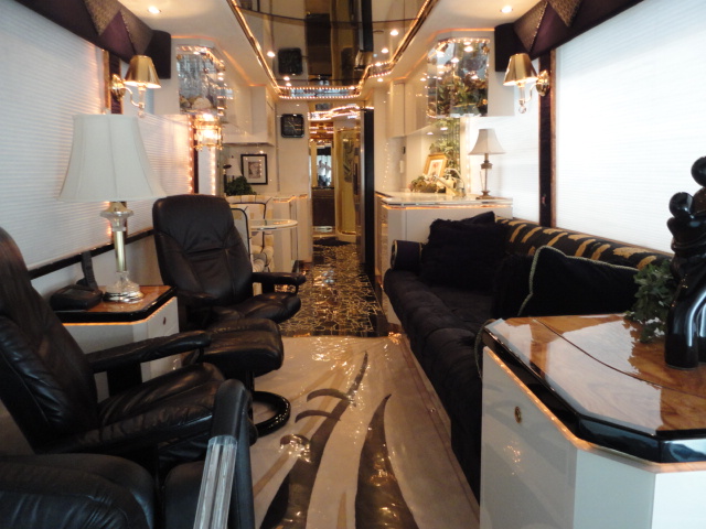 2001 Prevost Featherlite H3-45